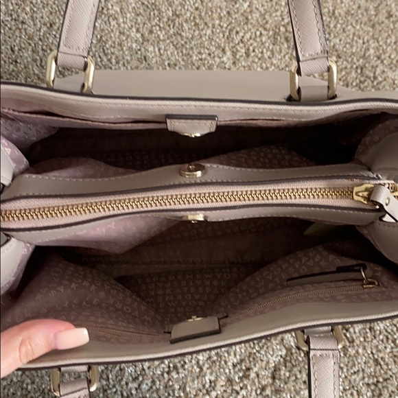 Kate Spade Purse - Picture 4 of 8